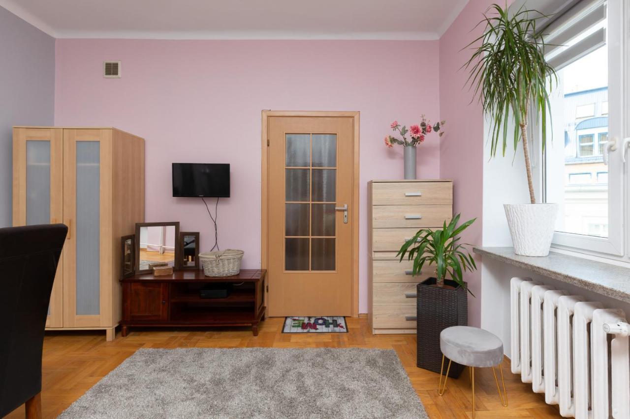 Metro Politechnika Studio Konstytucji By Renters Apartman Varsó Kültér fotó